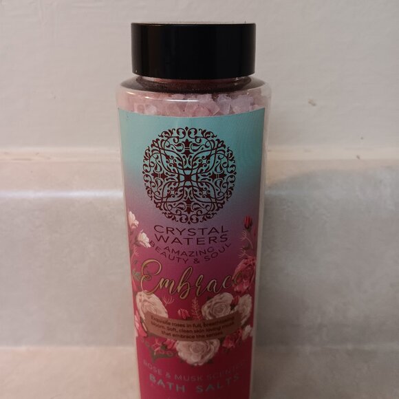 Embrace Crystal Waters Rose & Musk Bath Salt NEW! - Picture 1 of 4